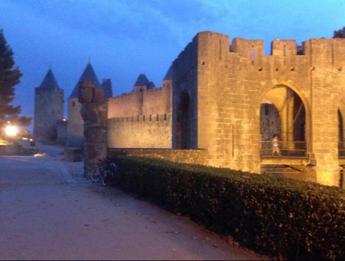 O Calme Appartement Carcassonne Buitenkant foto